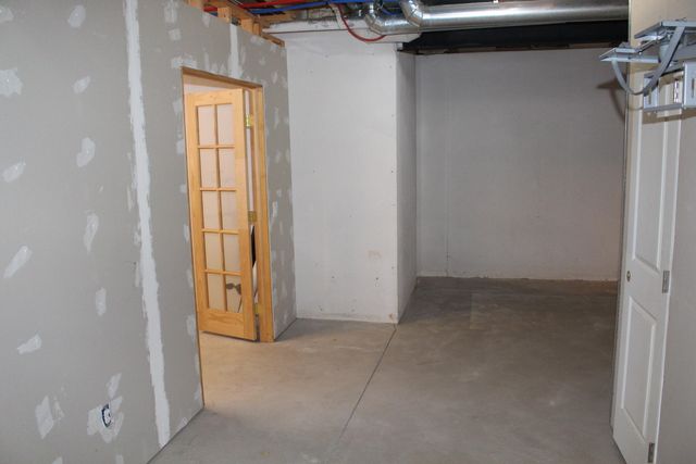 12361 Spencer Lane, Carleton, MI 48117