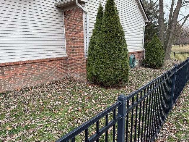 12361 Spencer Lane, Carleton, MI 48117