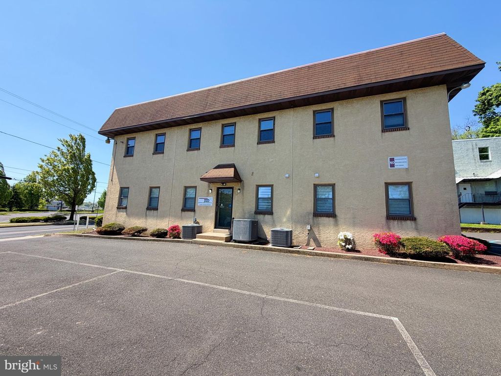 216 CEDAR AVE, Willow Grove, PA 19090