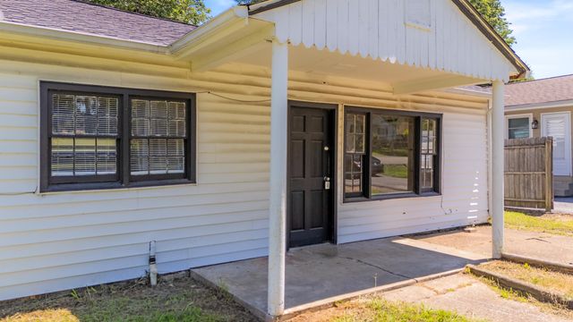 4325 Greenbriar Road, Chattanooga, TN 37412