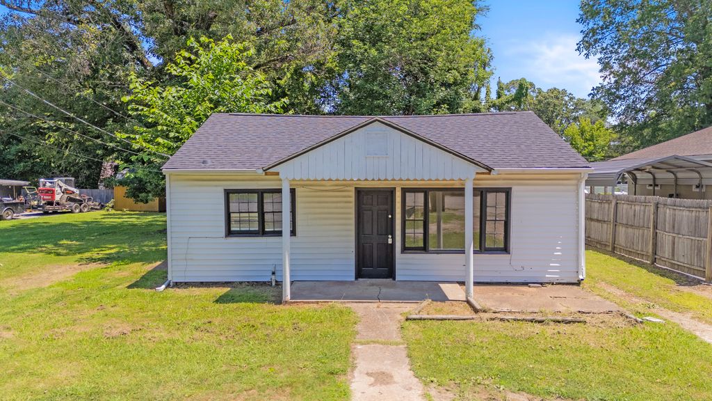4325 Greenbriar Road, Chattanooga, TN 37412