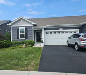 325 Sussex Lane, North Aurora, IL 60542
