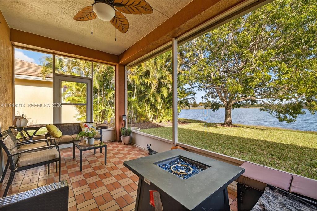 9922 SW Glenbrook Dr, Port St. Lucie, FL 34987