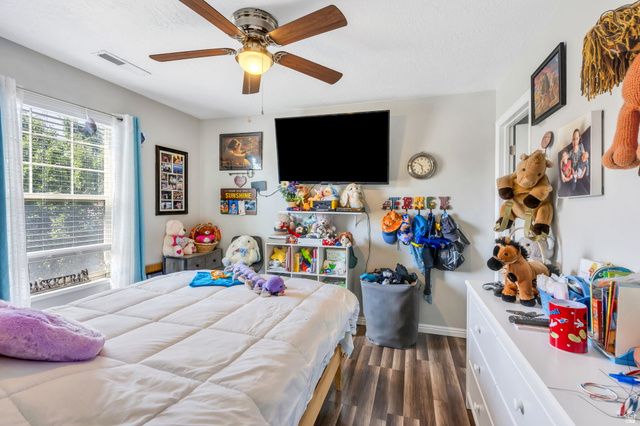 4618 W OYSTER SHELL RD, South Jordan, UT 84009