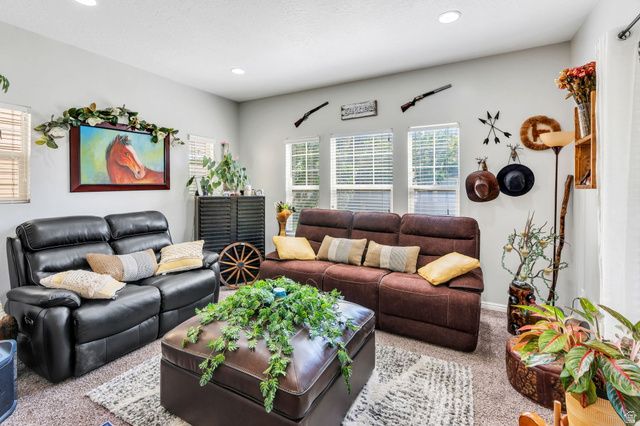 4618 W OYSTER SHELL RD, South Jordan, UT 84009