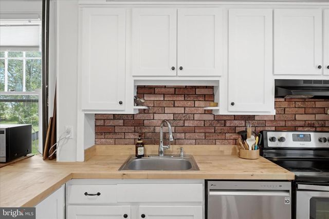4737 VALLEY PIKE, Stephens City, VA 22655