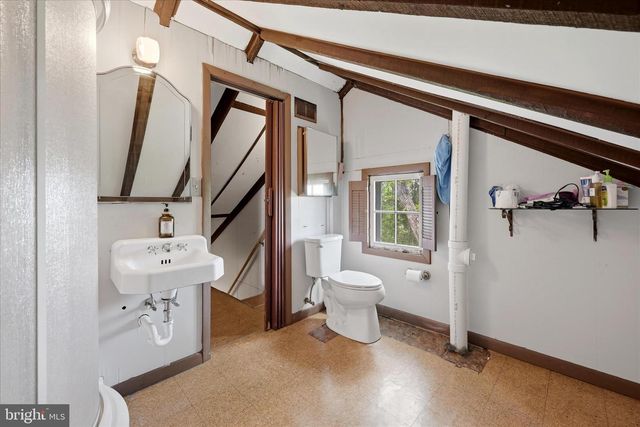 4737 VALLEY PIKE, Stephens City, VA 22655