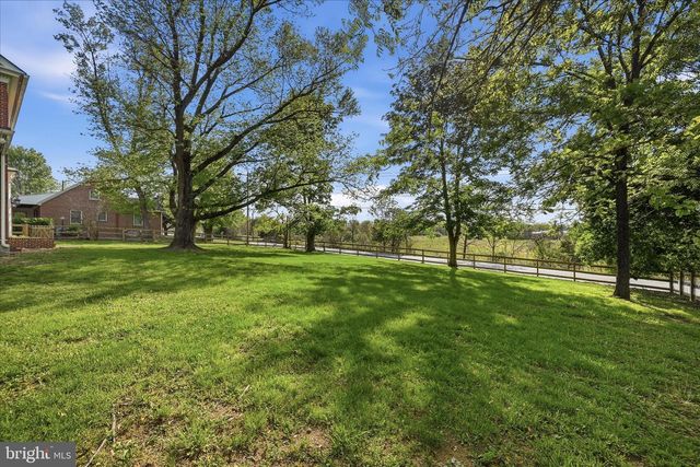 4737 VALLEY PIKE, Stephens City, VA 22655