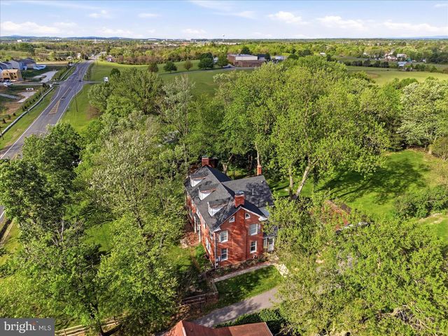 4737 VALLEY PIKE, Stephens City, VA 22655