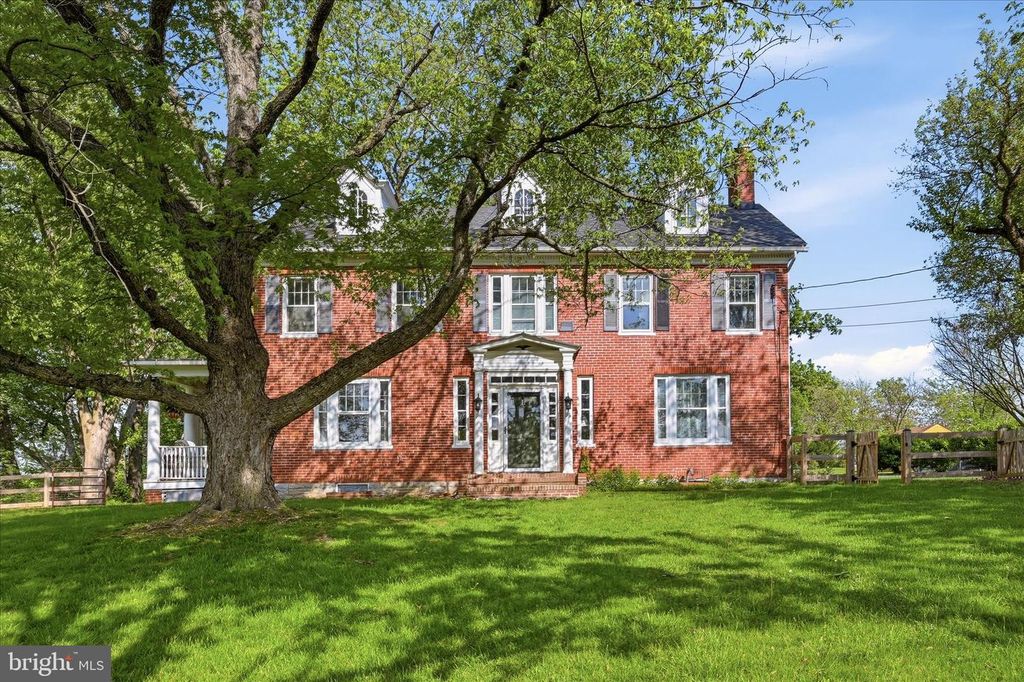 4737 VALLEY PIKE, Stephens City, VA 22655