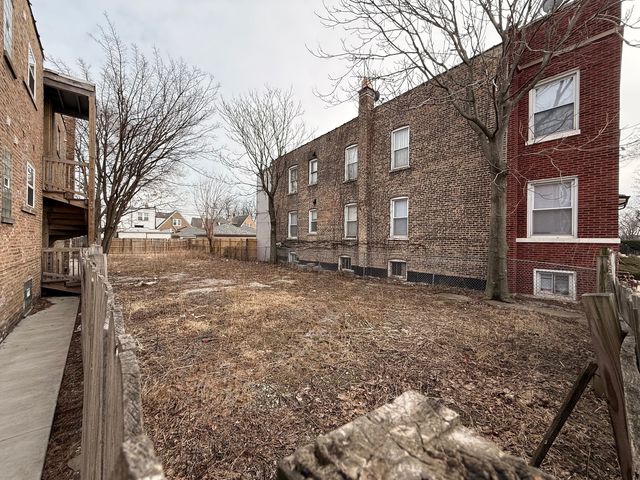 6105 S Richmond Street, Chicago, IL 60629