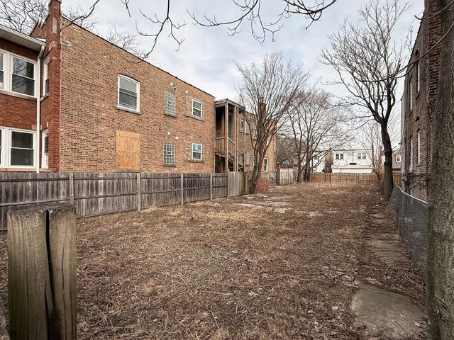 6105 S Richmond Street, Chicago, IL 60629