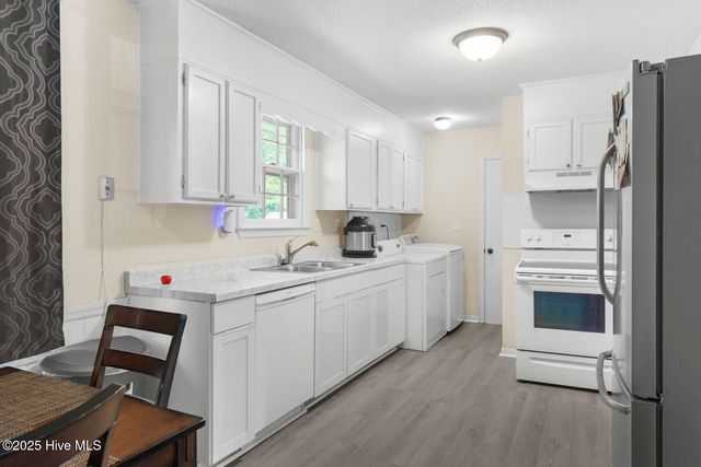 169 Old Wilmington Road, Jacksonville, NC 28540