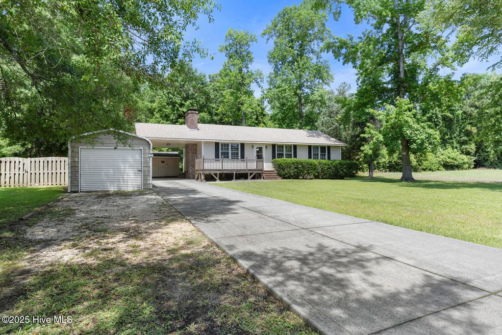 169 Old Wilmington Road, Jacksonville, NC 28540