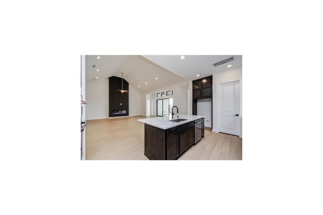 2015 Jade Manor Drive, Richmond, TX 77469
