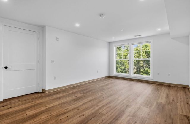 26 Union St 111, Natick, MA 01760