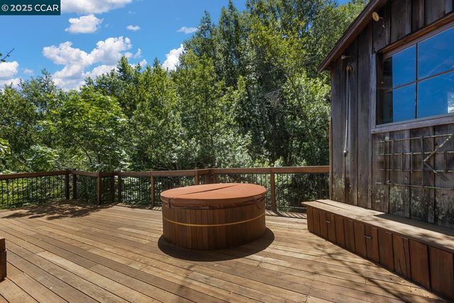 37 La Madronal, Orinda, CA 94563