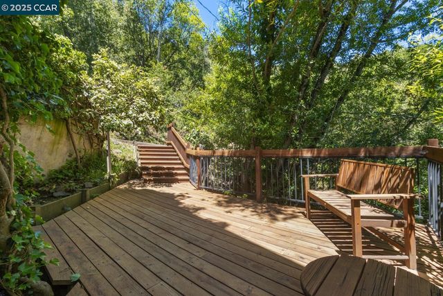 37 La Madronal, Orinda, CA 94563