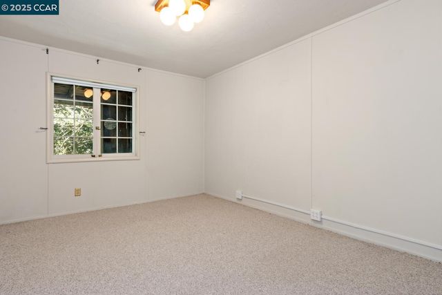 37 La Madronal, Orinda, CA 94563