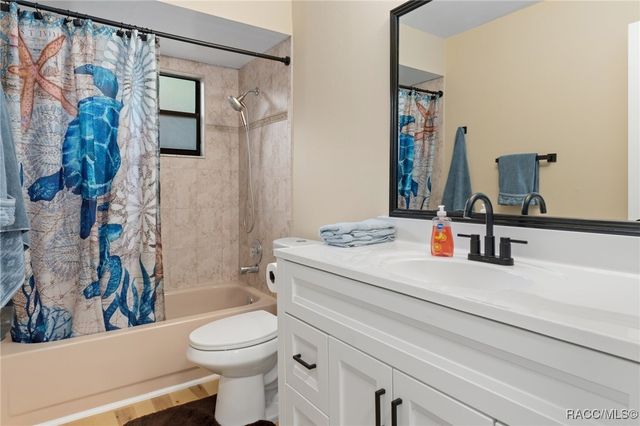 4856 S Driftwood Way, Homosassa, FL 34448