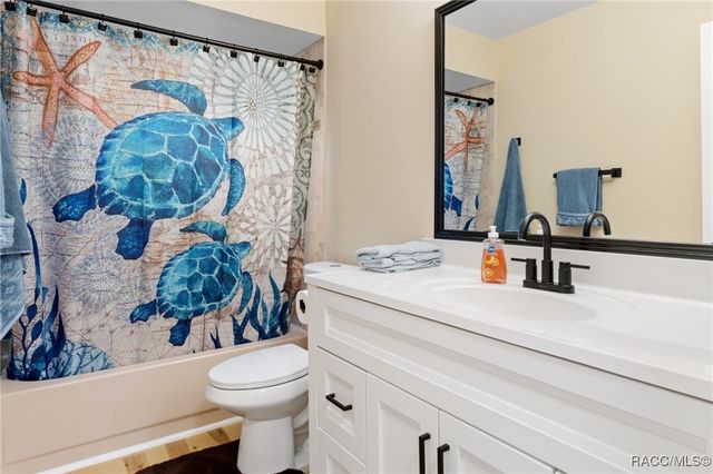 4856 S Driftwood Way, Homosassa, FL 34448