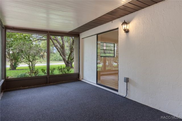 4856 S Driftwood Way, Homosassa, FL 34448