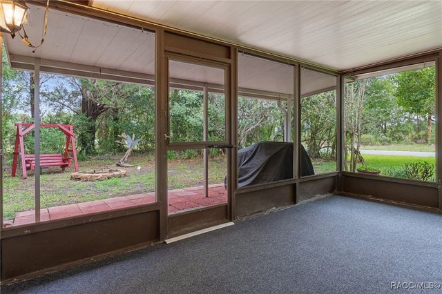 4856 S Driftwood Way, Homosassa, FL 34448