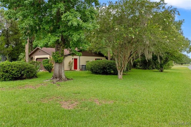 4856 S Driftwood Way, Homosassa, FL 34448