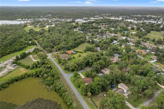 4856 S Driftwood Way, Homosassa, FL 34448