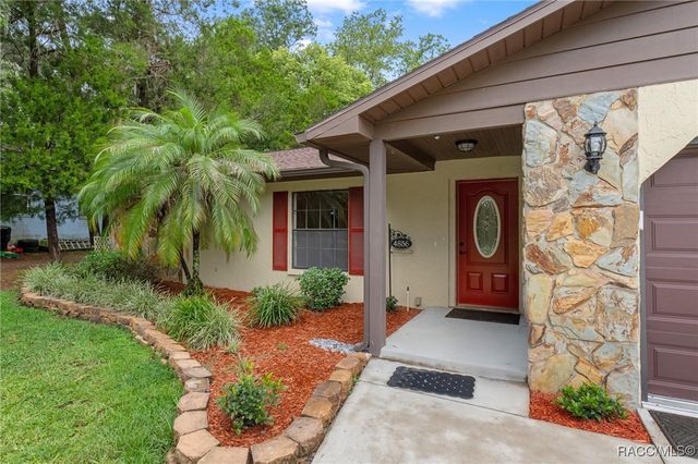 4856 S Driftwood Way, Homosassa, FL 34448