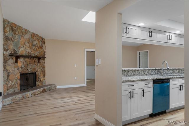 4856 S Driftwood Way, Homosassa, FL 34448