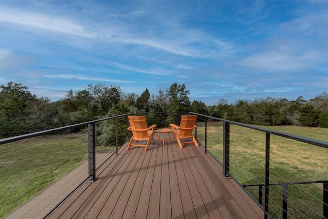 5301 Goehring Road, Ledbetter, TX 78946