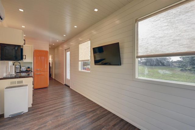 5301 Goehring Road, Ledbetter, TX 78946