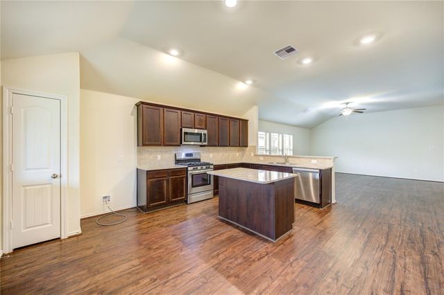 18907 Via Flora Drive, New Caney, TX 77357