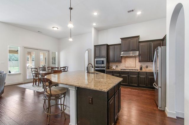 307 Council Oak Court, Magnolia, TX 77354