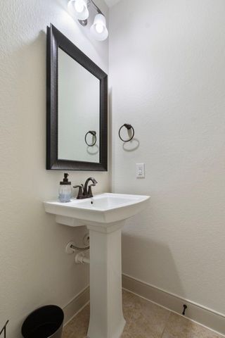 307 Council Oak Court, Magnolia, TX 77354