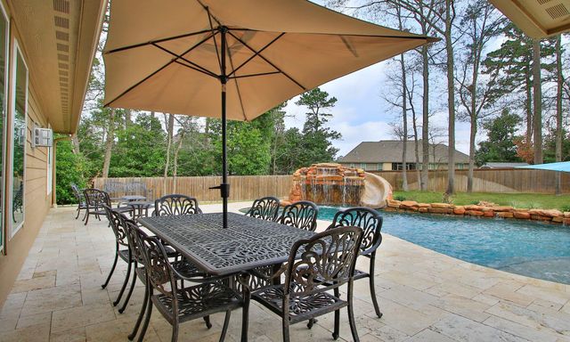 307 Council Oak Court, Magnolia, TX 77354