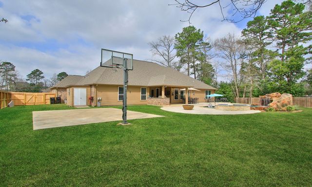 307 Council Oak Court, Magnolia, TX 77354