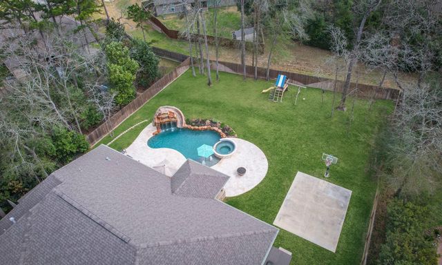 307 Council Oak Court, Magnolia, TX 77354