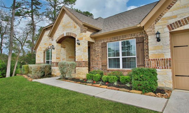 307 Council Oak Court, Magnolia, TX 77354
