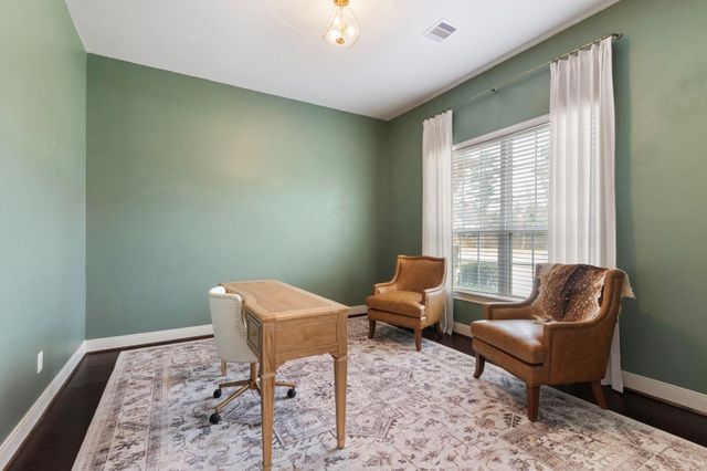 307 Council Oak Court, Magnolia, TX 77354