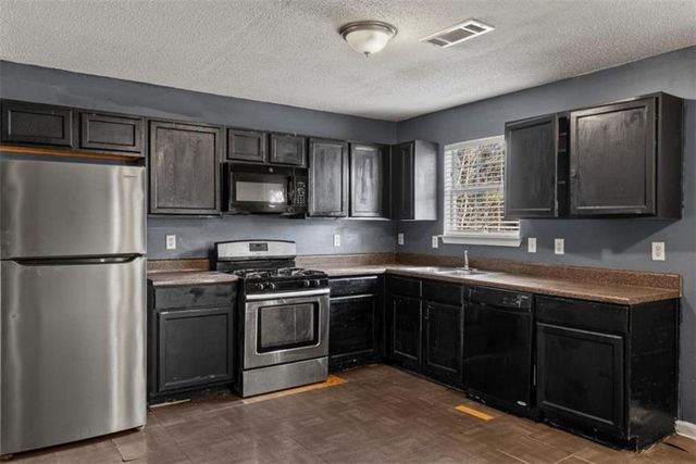 1549 Gunstock Court, Hampton, GA 30228