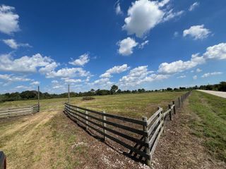 7782 County Road 203, Liverpool, TX 77577