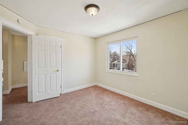 18238 Santa Rosa Drive, Detroit, MI 48221