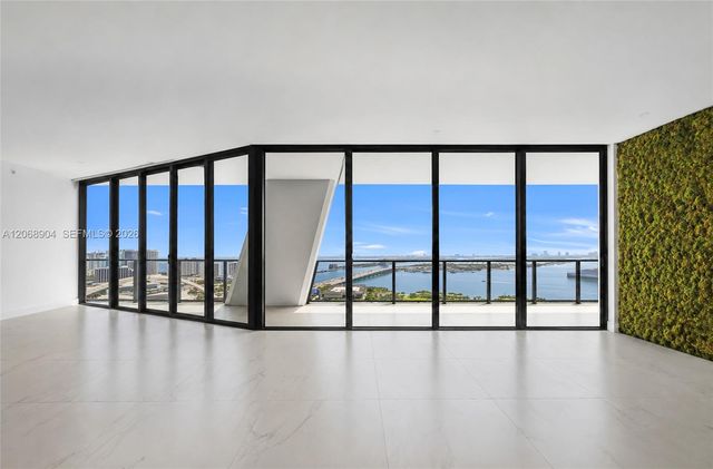 1000 Biscayne Boulevard 3901, Miami, FL 33132