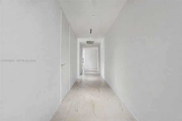 1000 Biscayne Boulevard 3901, Miami, FL 33132