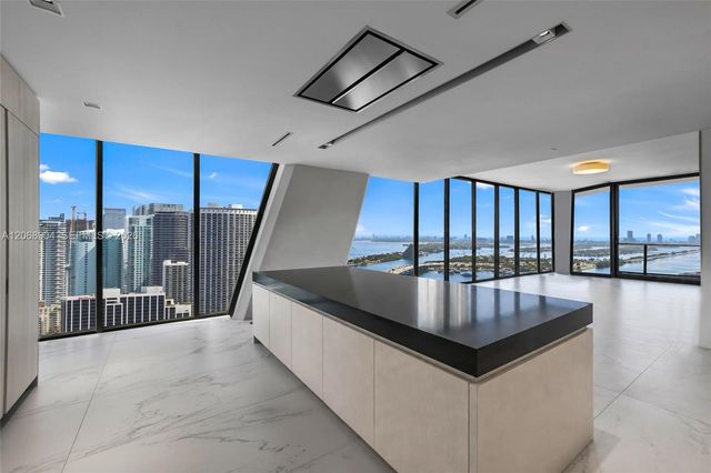 1000 Biscayne Boulevard 3901, Miami, FL 33132