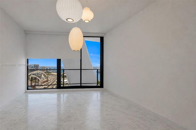1000 Biscayne Boulevard 3901, Miami, FL 33132