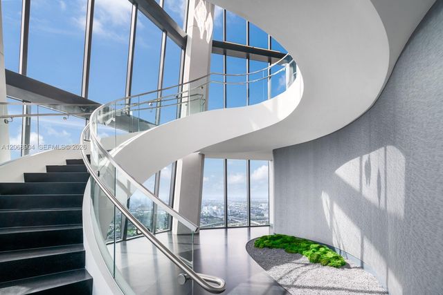 1000 Biscayne Boulevard 3901, Miami, FL 33132
