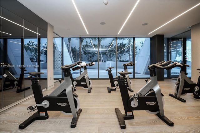 1000 Biscayne Boulevard 3901, Miami, FL 33132